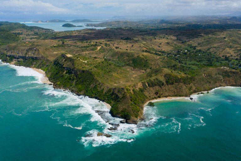 Nagaindo land for sale investment property Kuta Lombok surf yoga villa Awang Cliffs Ekas Bay